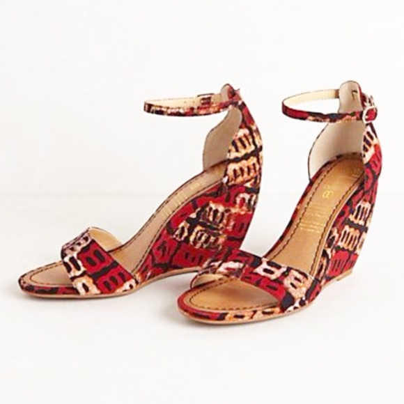 seychelles wedge sandals